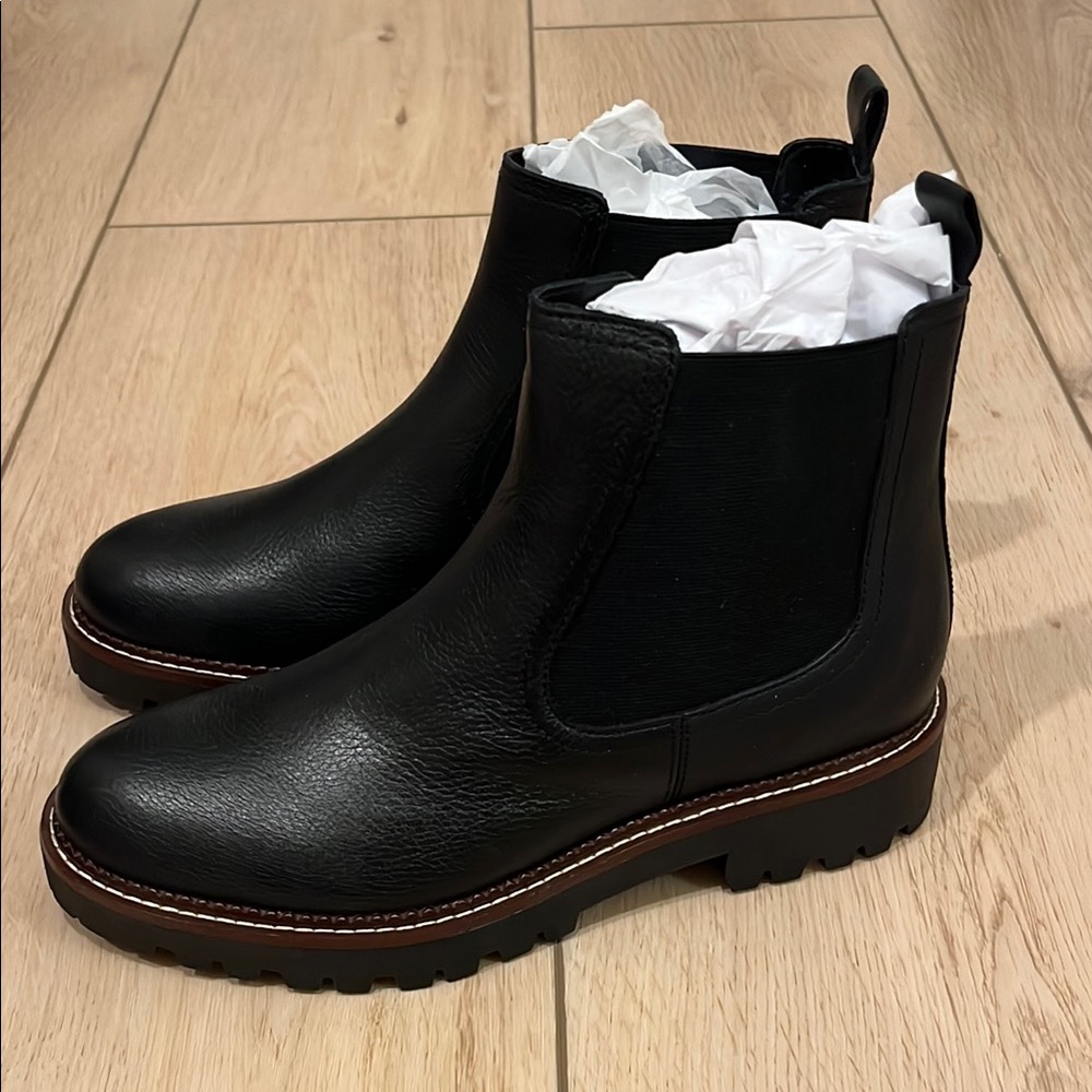Caslon Chelsea Miller Boot Black